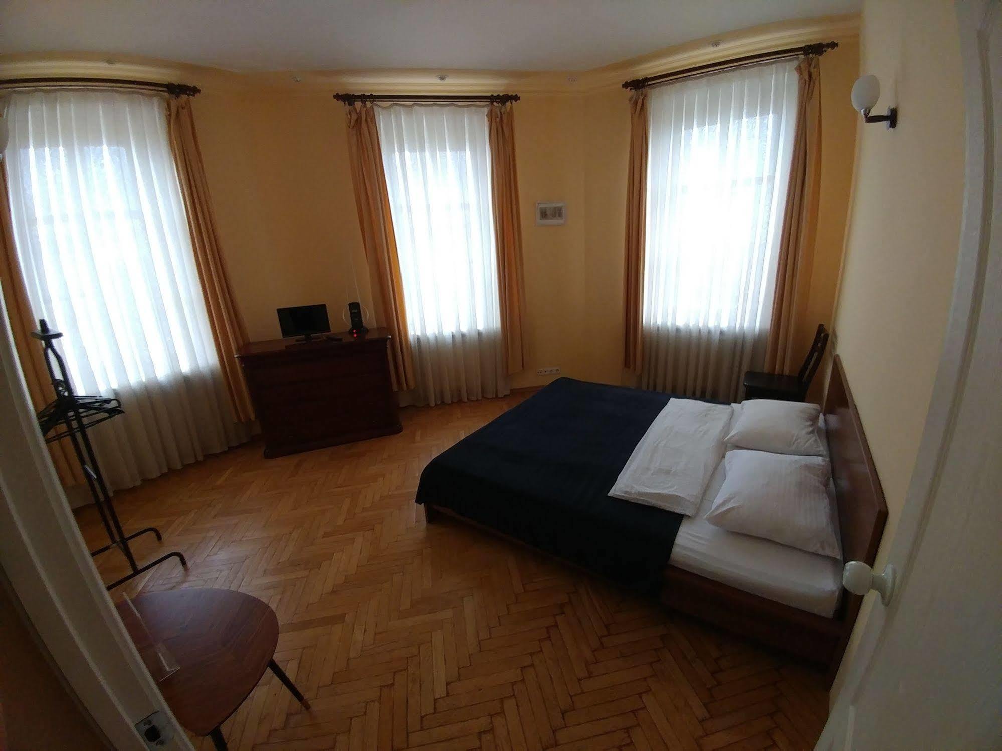 Zizu Hotel Szentpétervár Kültér fotó